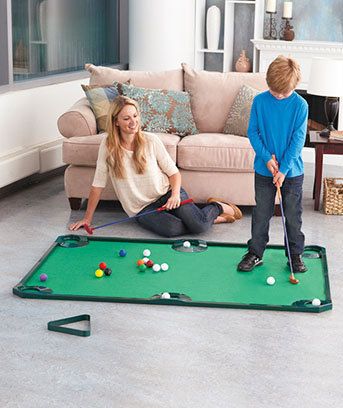 Indoor / Outdoor Golf Putter Pool Billiards Combo Game with Mat Putter