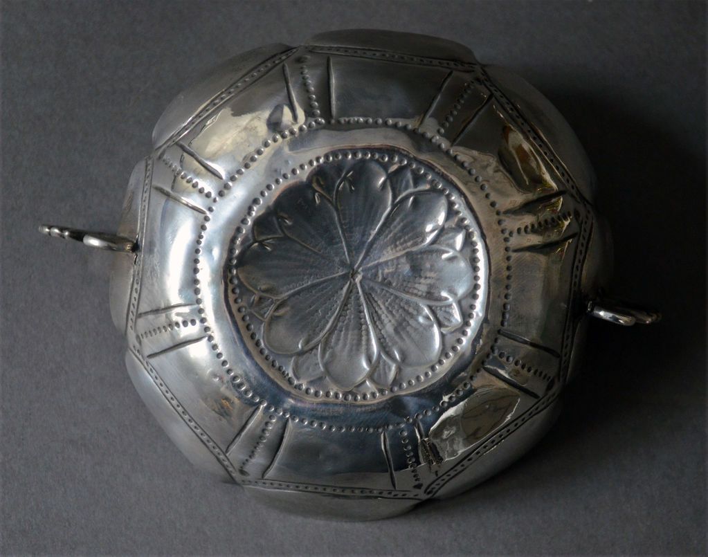 RARE 18TH C. MARKED PORTUGUESE SOLID SILVER WINE VESSEL TEMBLADEIRA