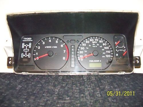 02 Isuzu Trooper Speedometer Cluster Tach Gauge