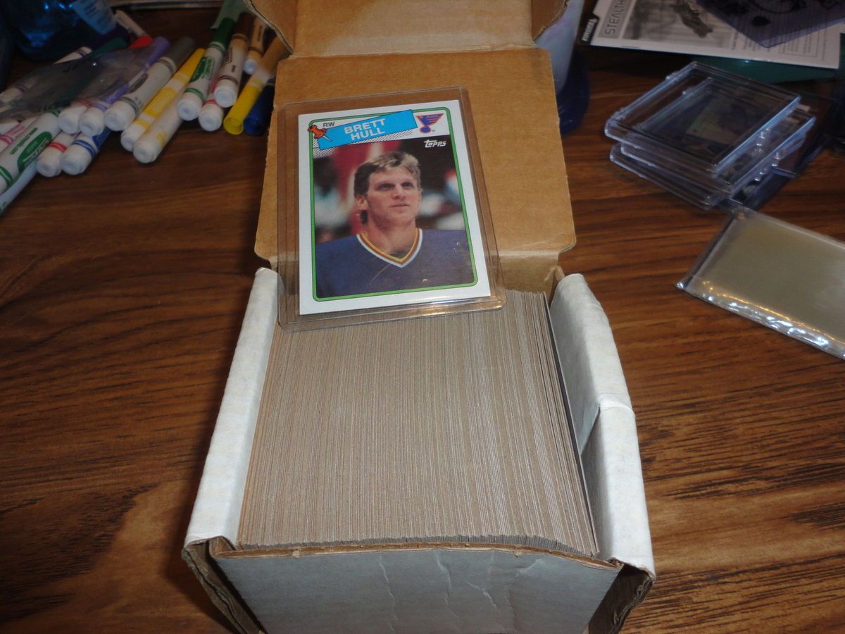 88 89 Topps Hockey Set with Brett Hull Rookie Great Shape