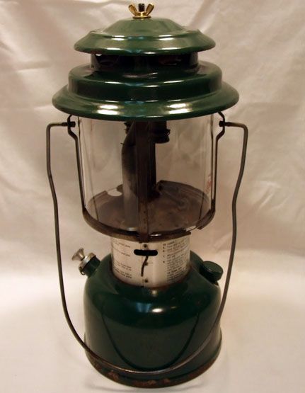 Vintage USA Made Coleman Lantern Model 220J