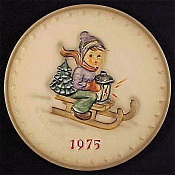 5nd An MJ Hummel Plate 1975 w Goebel Jahresteller