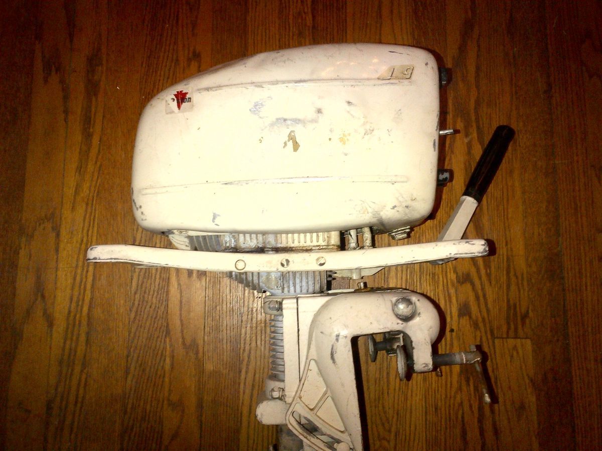 Clinton J 9 5 HP Classic Vintage Outboard Motor, Runs Perfect