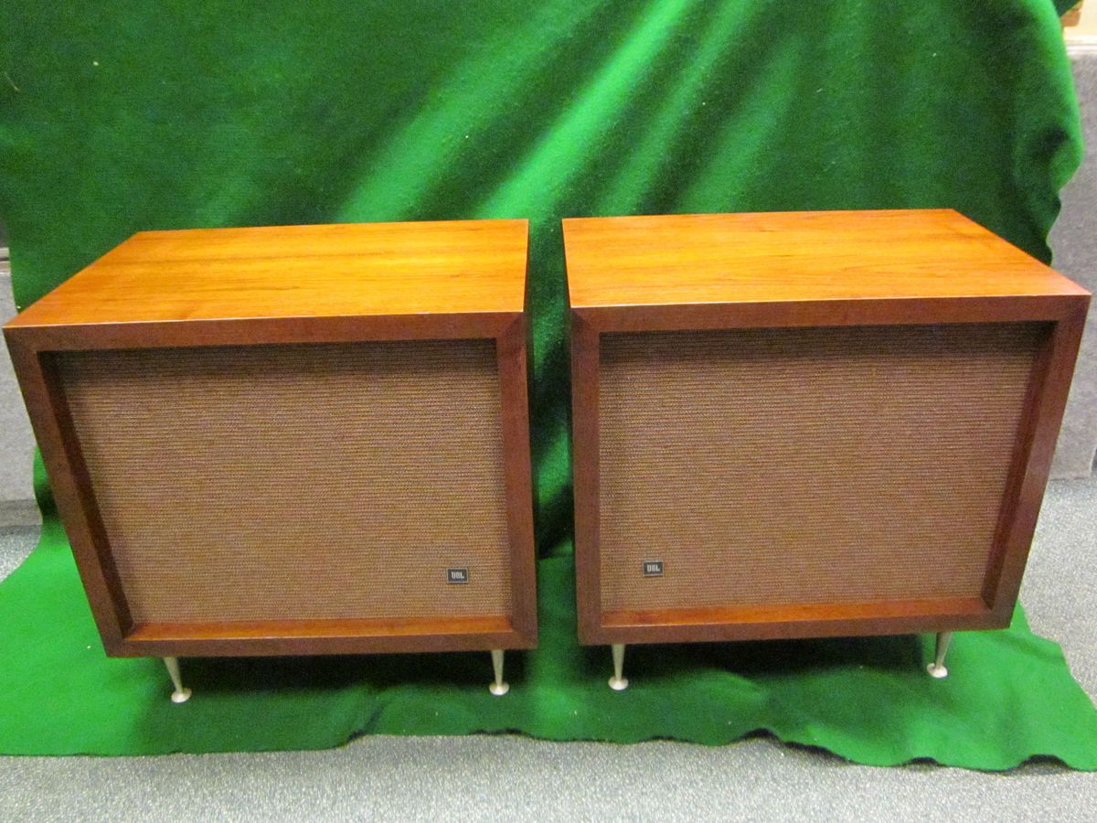 JBL James B Lansing C 38 Speakers