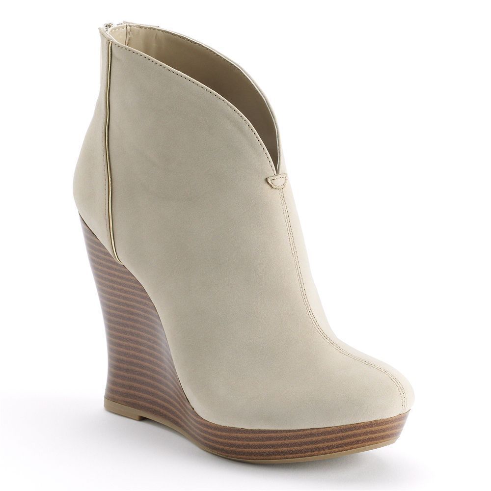 NIB New Sexy Jennifer Lopez Platform Wedge Bootie Boots Natural $100