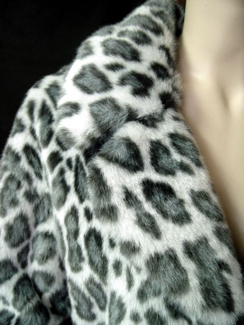 NWT ST JOHN FAUX FUR JACKET SZ L ANIMAL PRINT VERY SOFT  