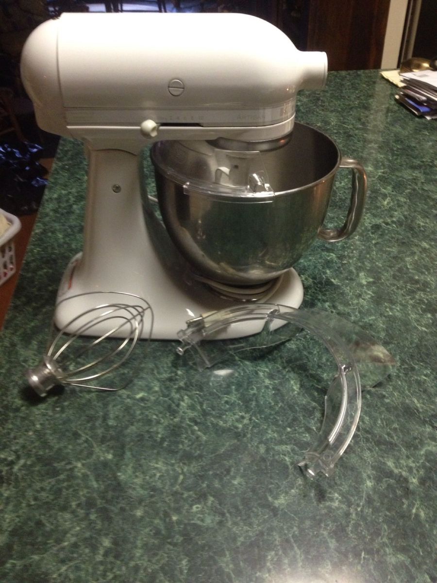 KitchenAid Artisan Stand Mixer 325 Watt 5 Qt Mixer White New