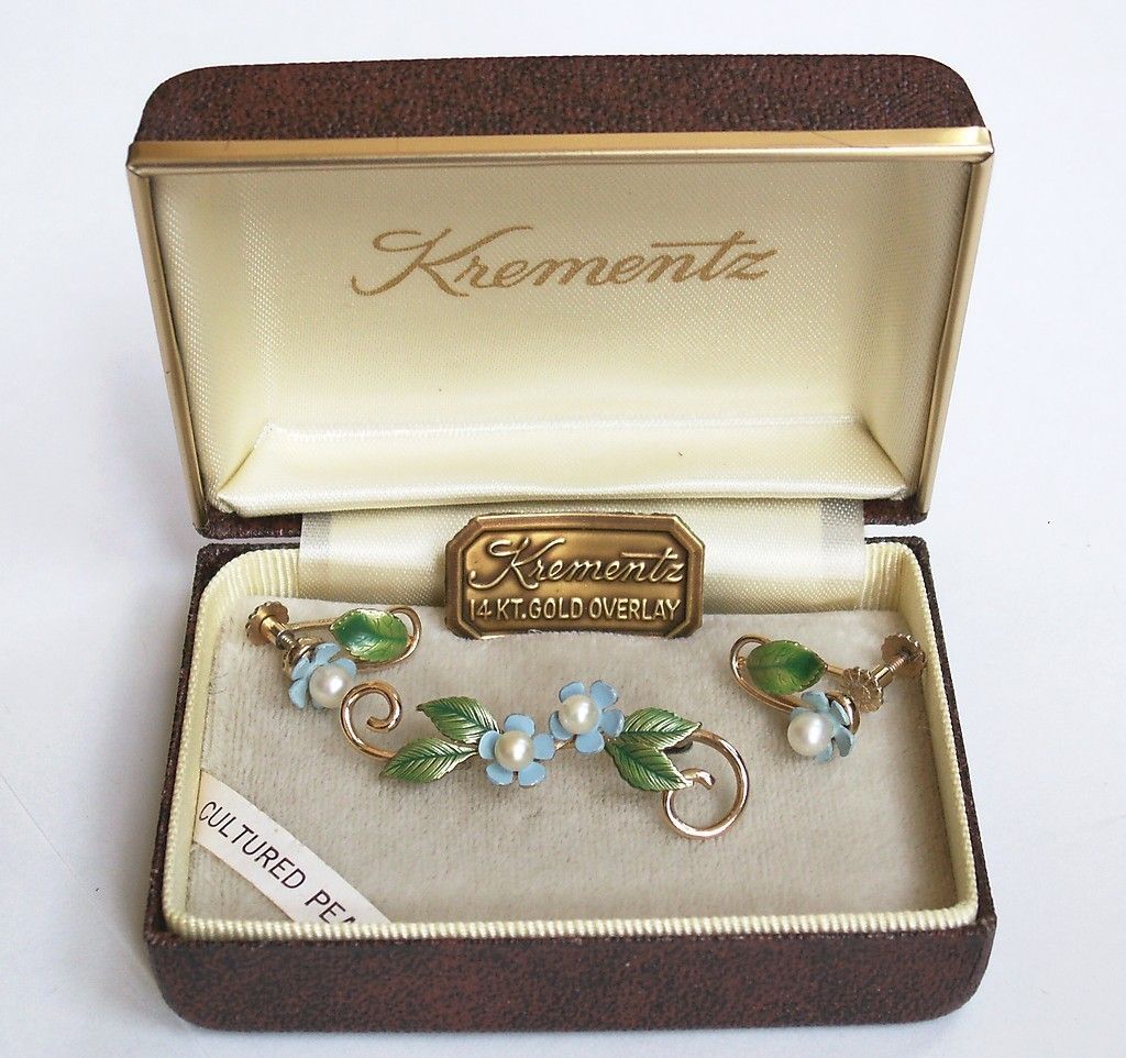 Krementz Boxed Set Forget Me Nots Pin Earrings