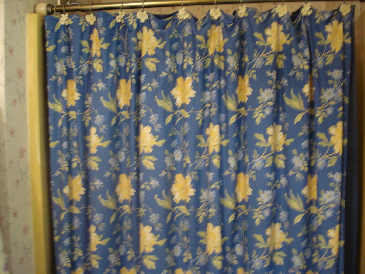 ASHLEY EMILIE SHOWER CURTAIN BLUE/YELLOW LAURA ASHLEY MATCHING TOWEL