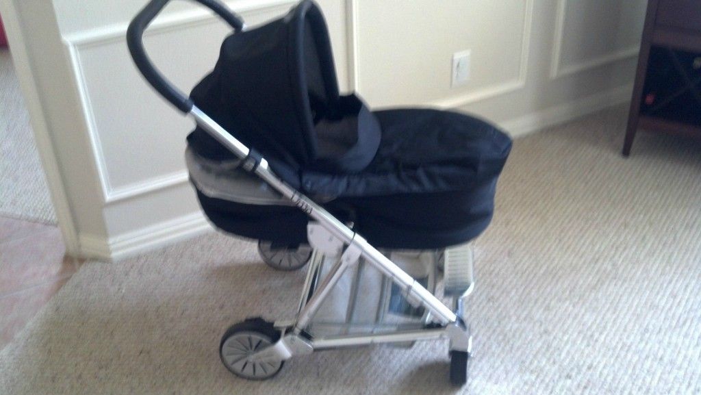 Mamas Papas Urbo Stroller Black with Graco Car Seat Adapter