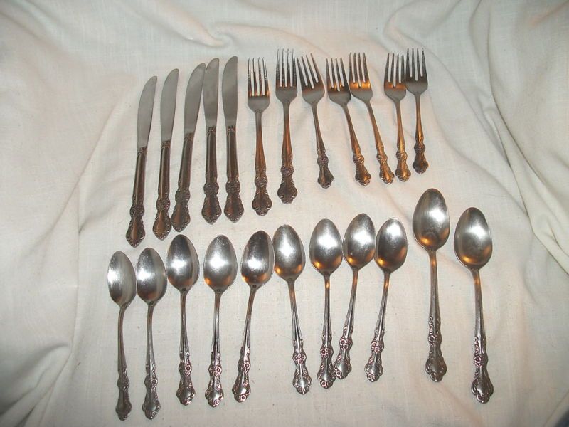 Ekco Eterna Stainless Flatware Mary Graham 22pc