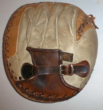 CONDITION E. 1900S D&M DRAPER MAYNARD WHITE BASEBALL CATCHERS MITT