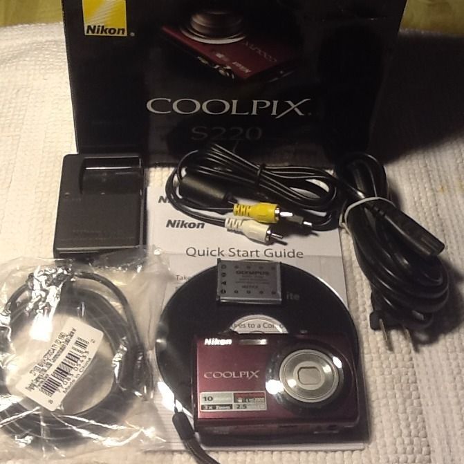 Newly listed Nikon COOLPIX S220 10.0 MP Digital Camera   Plum