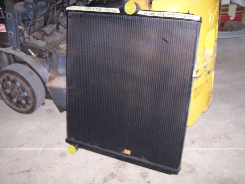 F8HT 8009 HA Radiator F6HT 8009 HC Ford L, LN, LTL, CL 9000,9500,9522