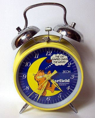 1978 Retro Garfield Traditional Alarm Clock