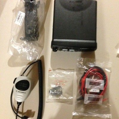 Motorola CDM750 Low Band 36 42 MHz. w/Extras and Free Programming.