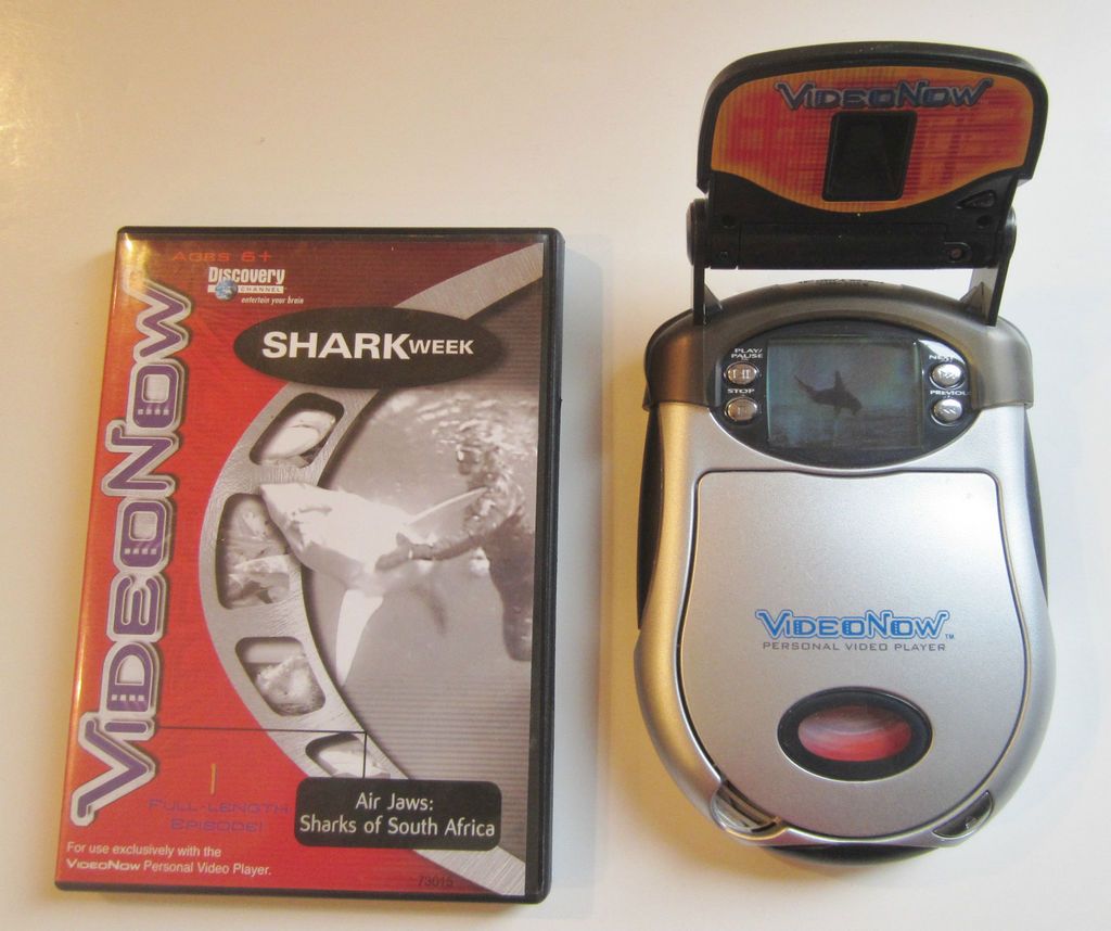 HASBRO VIDEO NOW CD HANDHELD PLAYER WITH 1 MOVIE SHARK WEEK