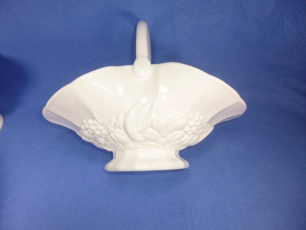 Large Milk Glass Handled Basket Della Robbia Fruit Pattern