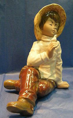 Tengra FEDERICO BOY SITTING WITH BIRD Figurine from VALENCIA, SPAIN