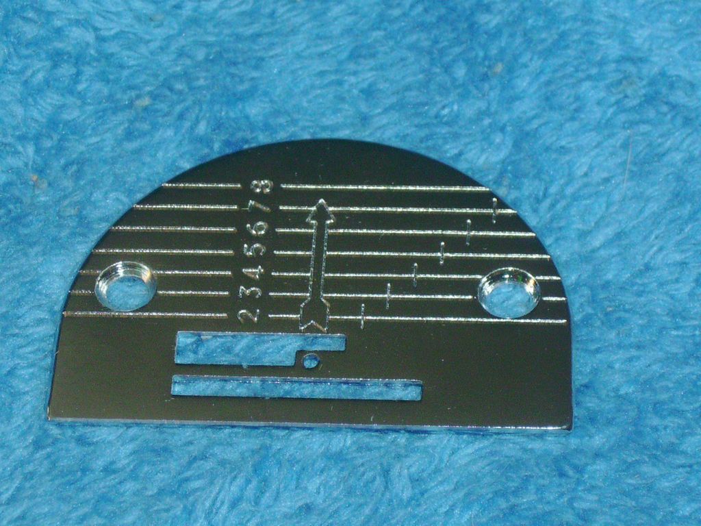 NEW SINGER SEWING MACHINE EARLY CLASS 15 HA 1 NEEDLE THROAT PLATE