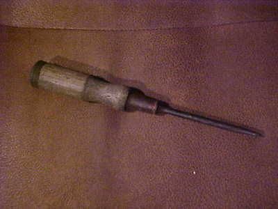 Antique Wood Handle Screwdriver ,U.S.A. BELL SYSTEM 52,BRIDGEPORT