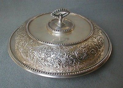 BEAUTIFUL MERIDEN SILVERPLATE QUADRUPLE PLATE COVERED VEGETABLE DISH