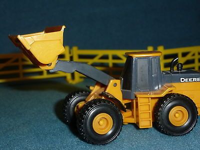 ERTL TOY JOHN DEERE FRONT END LOADER TRACTOR PLASTIC & METAL no