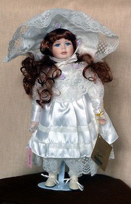 Collectors PORCELAIN DOLLby Seymour MANN Clarissa