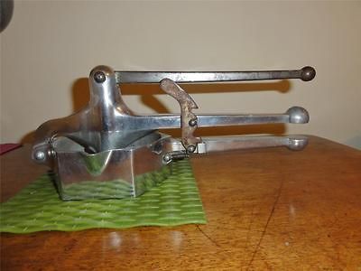 Aluminium Brevete JUCY PRESS French Citrus Juicer Squeezer 1920s