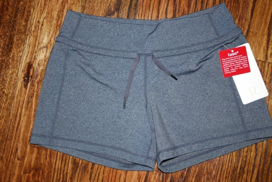 NWT LULULEMON KNOCK OUT SHORT 10 HEATHERED COAL