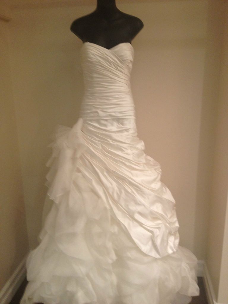 IAN STUART WEDDING GOWN CONSTANTINE