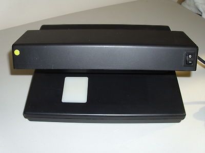 MONEY COUNTERFEIT DETECTOR MACHINE MODEL MD 1981A