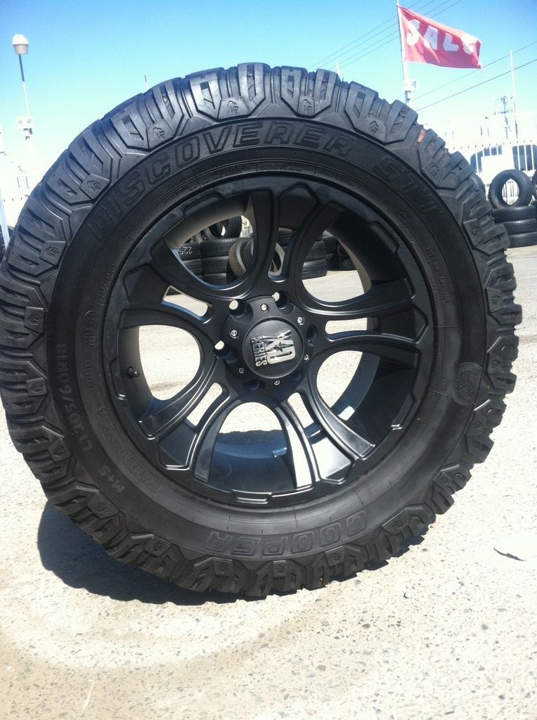 BLACK RIMS TIRES 6X139 CHEVY GMC TITAN SIERRA 305 60 18 COOPER STT MUD