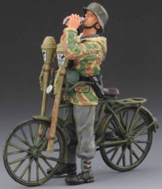 THOMAS GUNN WW2 GERMAN SS019B BIKE TANK HUNTER DRINKING WATER SPRING