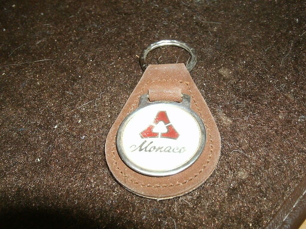 NOS 1970s DODGE MONACO VINTAGE LEATHER KEYCHAIN KEYRING NEW OBSOLETE