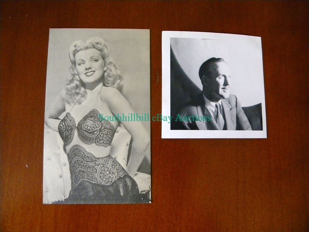 WARNER BROS POSTCARD PIN UP DOLORES MORAN & SNAPSHOT OF HER FATHER