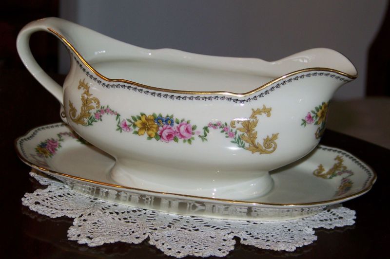 Schlaggenwald H&C   SCL13/HCZ16   Gravy Boat/Underplat e