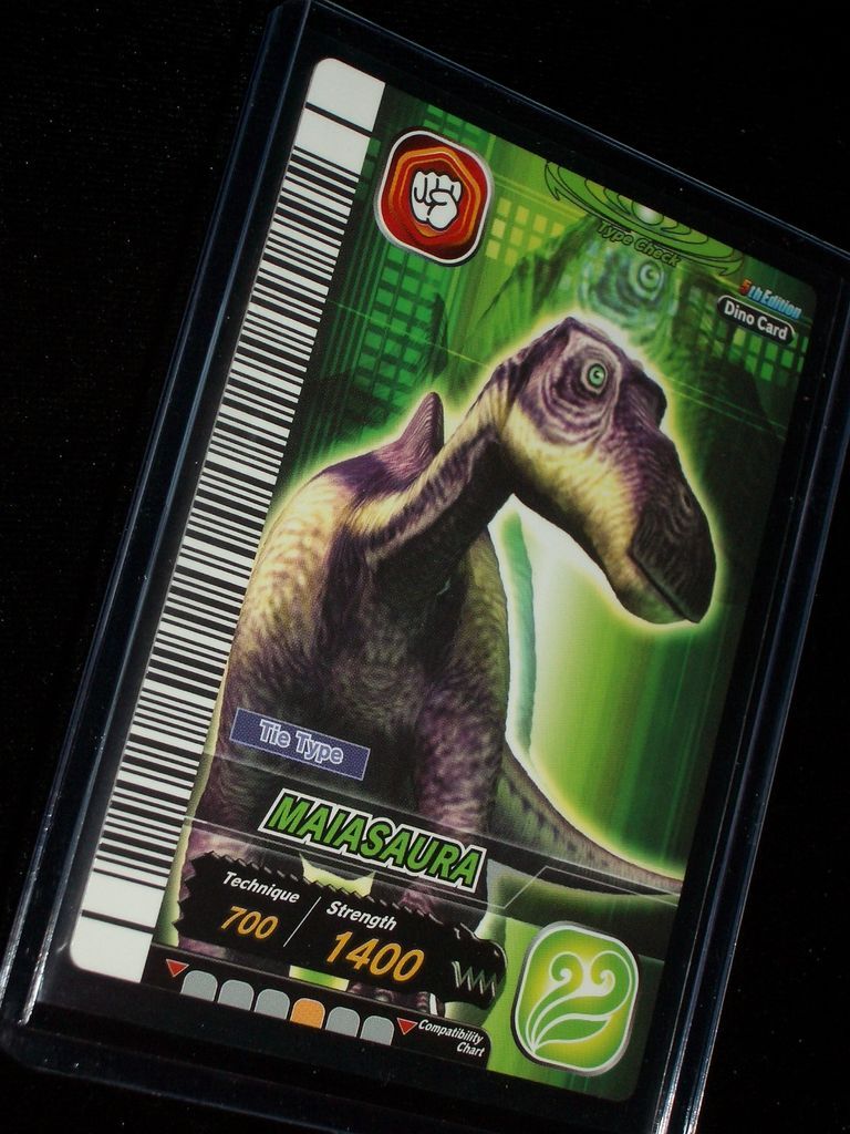 DINOSAUR KING SEGA 5th ed Dino Card #19 MAIASAURA