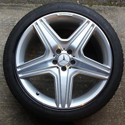 One Mercedes ML 21 AMG III Alloy Wheel 9J A1644015202 265/40 Conti