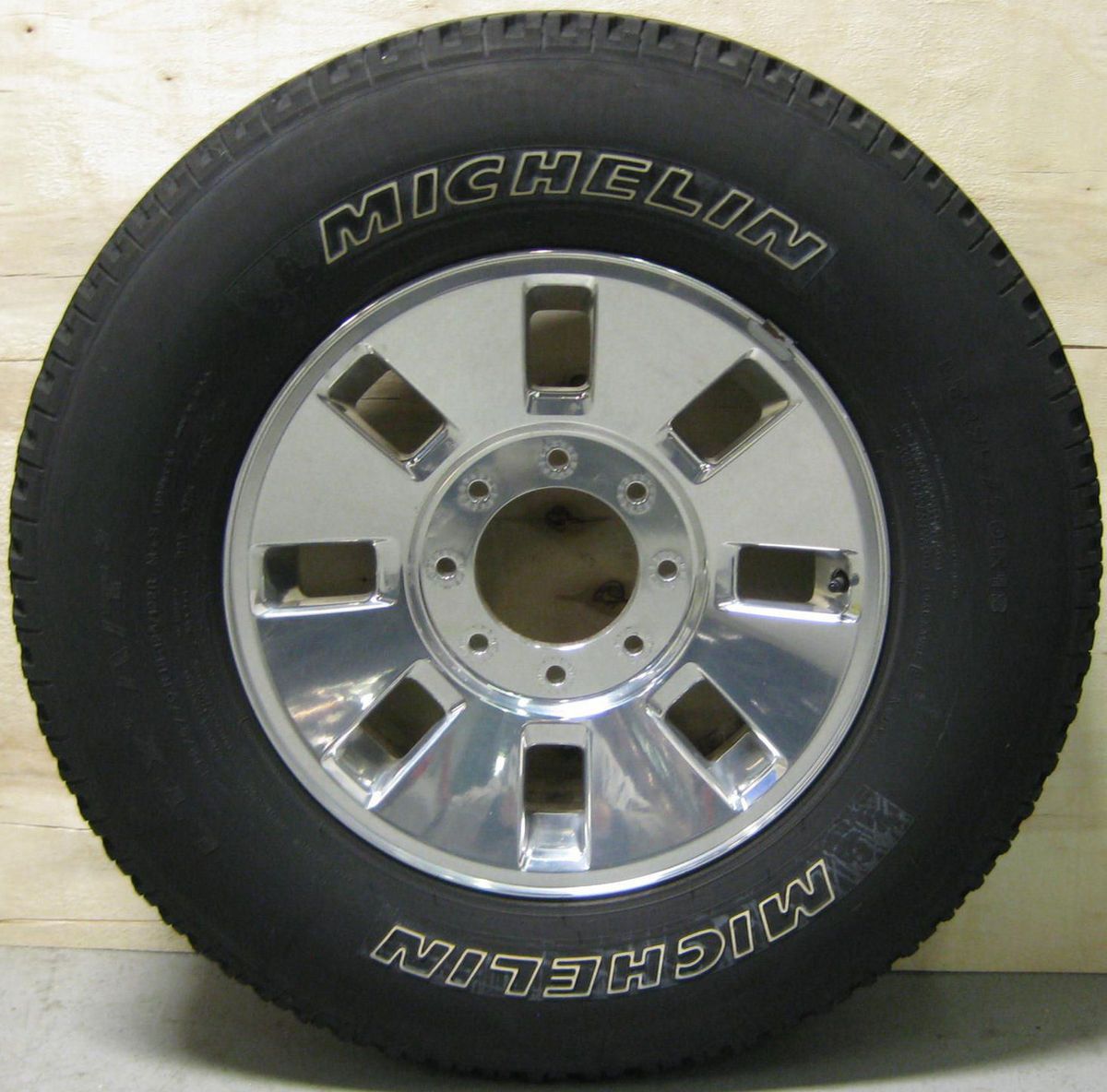 Factory 18 18 Ford F 250 SD Wheels and Tires 3689 100730