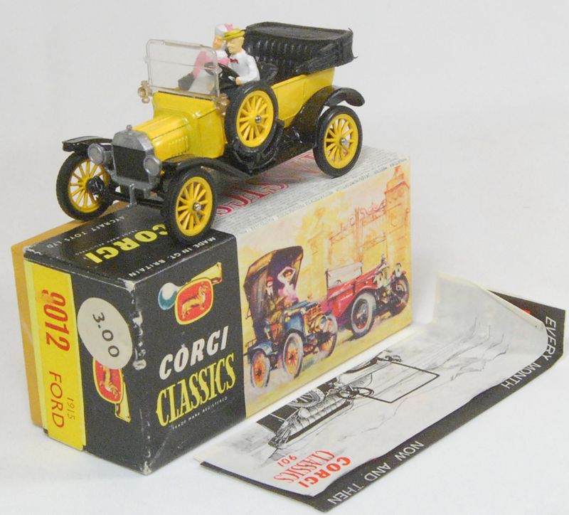 9012 Classics 1915 Model T Ford Yellow Wheels Yellow Body MIB